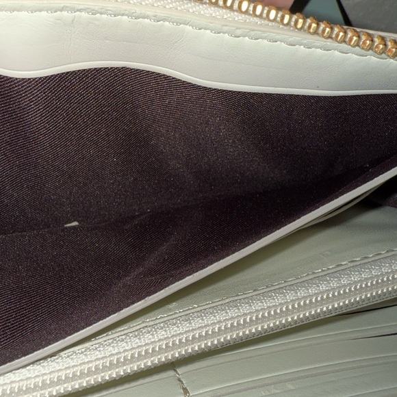 Coach Beige and White Wallet - Picture 7 of 11
